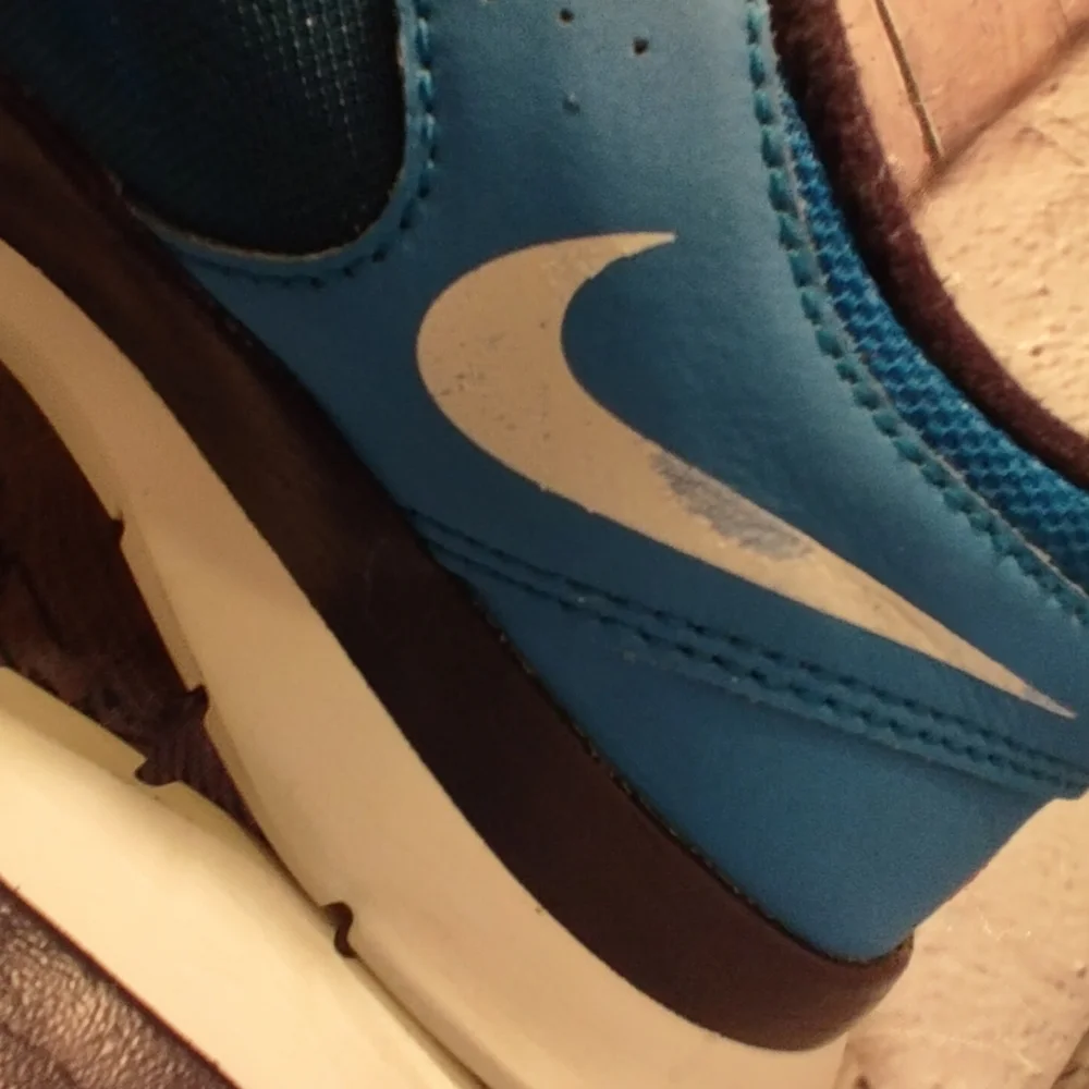 Nike Retro Women's Vintage Training Sneakers Blue Pink Sz 7